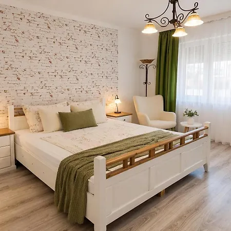 Apartment Evergreen Kardos *